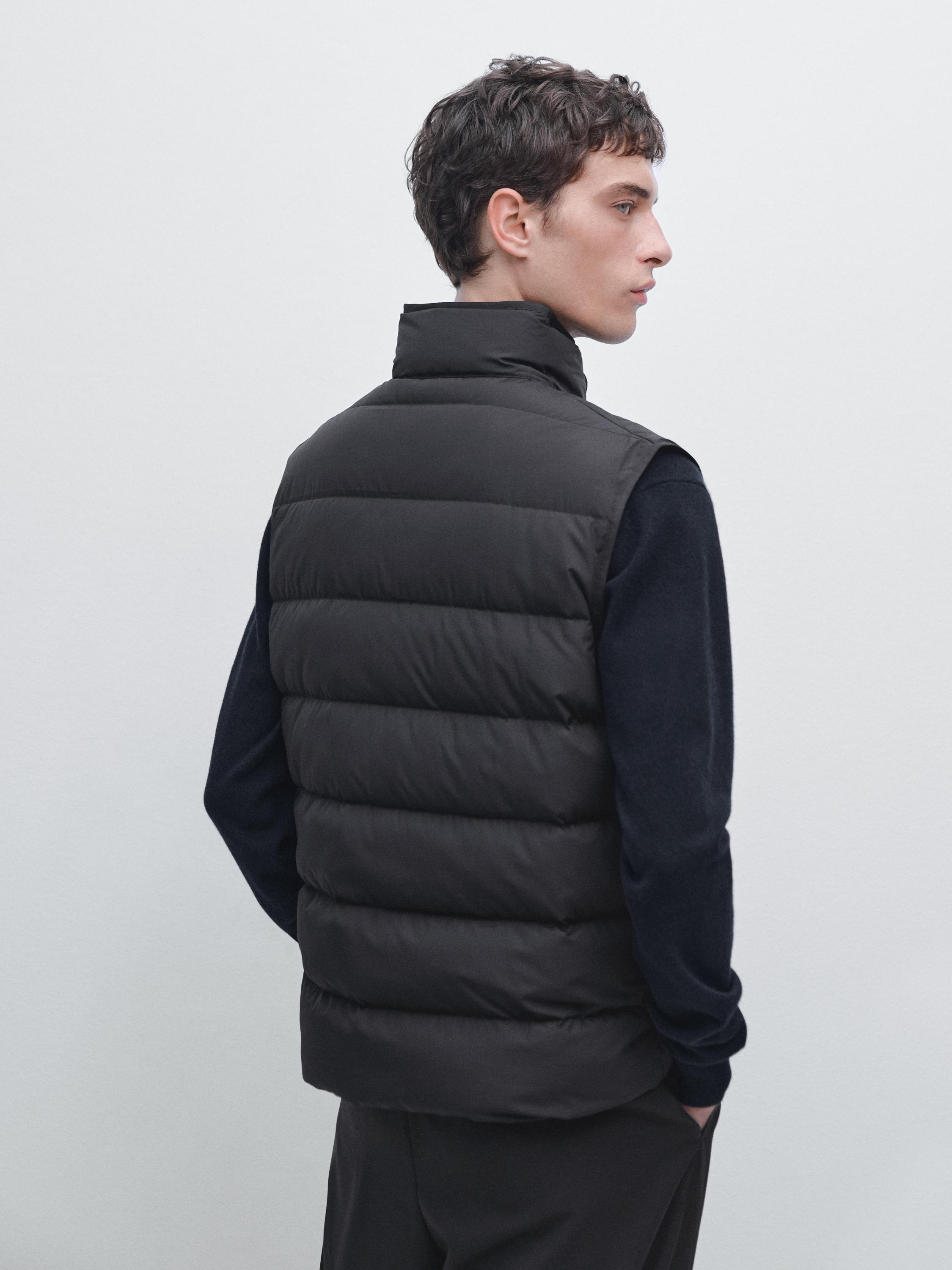 Water-repellent puffer gilet with down blend